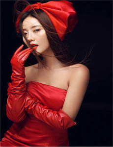 《抖抈直播下载-男人吻女人视频》