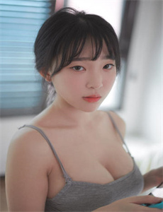 《都市侠盗第四季下载-美女自觉的解开胸衣》